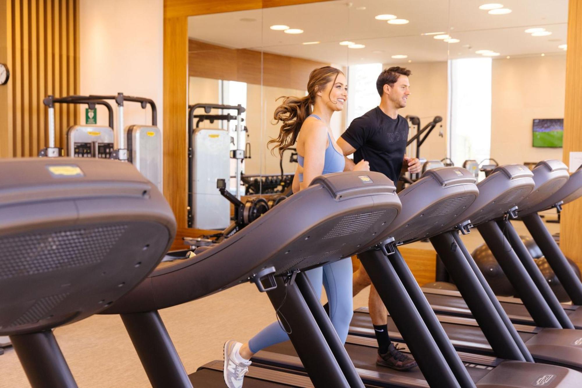 เดอะ เวสทิน เพิร์ธ Hotel เพิร์ท ภายนอก รูปภาพ A treadmill