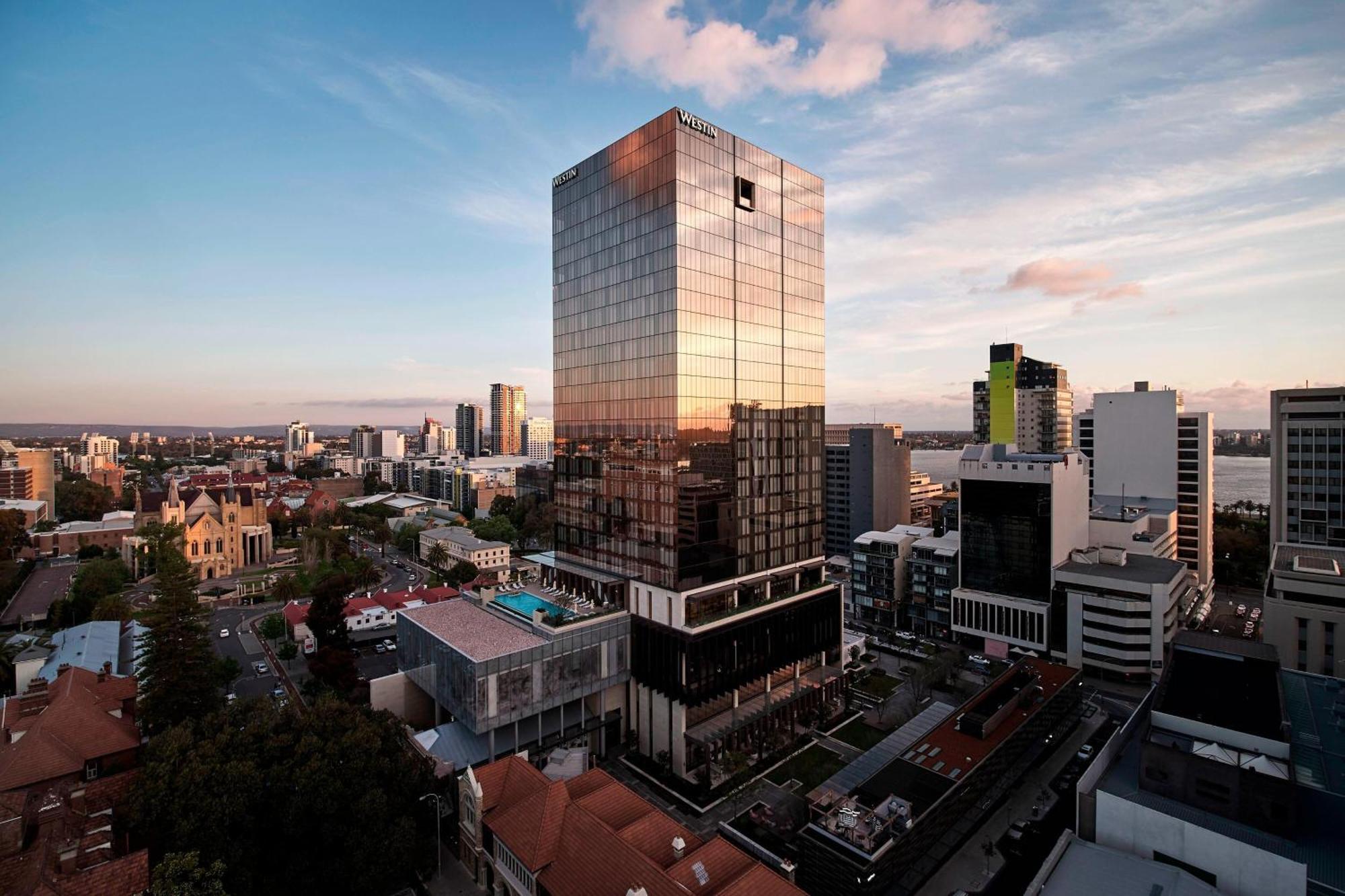 เดอะ เวสทิน เพิร์ธ Hotel เพิร์ท ภายนอก รูปภาพ The Standard Bank building in Portside, Perth